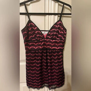 TRINA TURK Pink Silk & Black Lace Scalloped Tank Top. Size 4